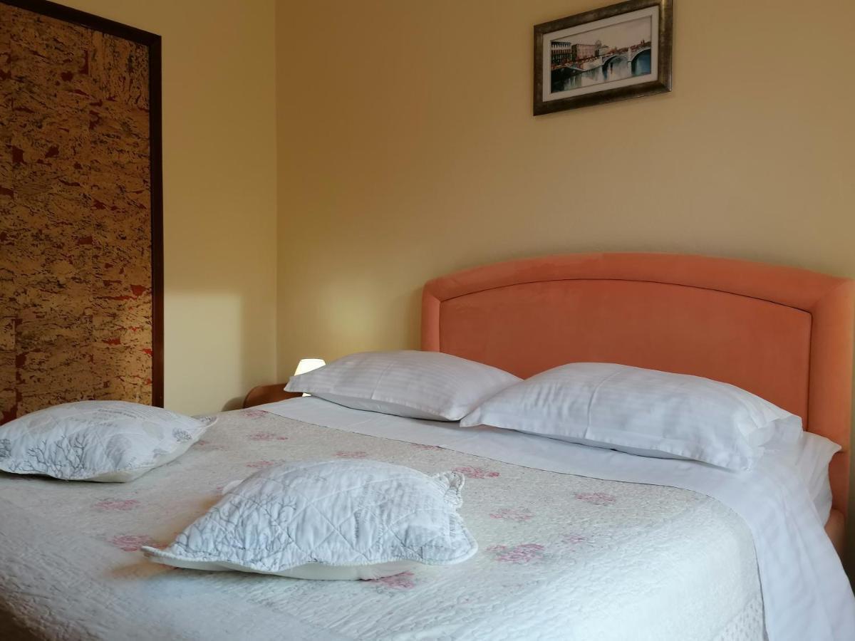 Apartments Melinda Baška Voda Екстериор снимка