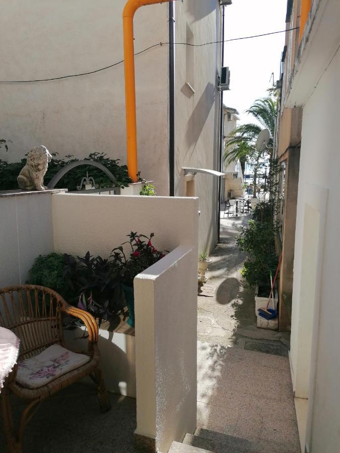 Apartments Melinda Baška Voda Екстериор снимка