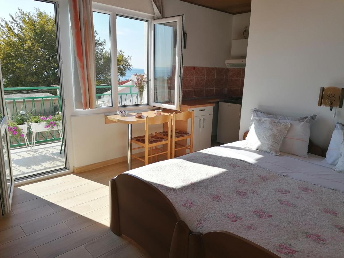 Apartments Melinda Baška Voda Екстериор снимка